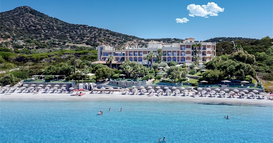 Hotel na pláži, Villasimius, Sardinie