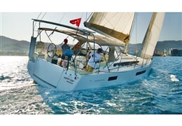 Sun Odyssey 440 - Happy Day