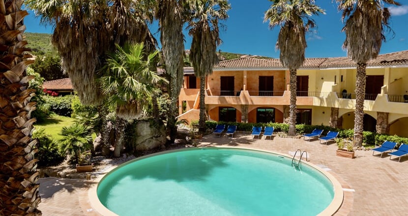 Bazén, Vecchio Marino, Palau, Sardinie