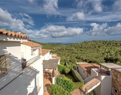 Exteriér, Baja Sardinia, Sardinie