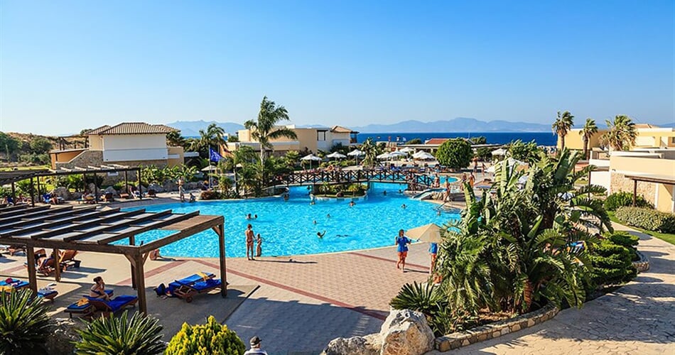 Hotel Natura Park Village & Spa: fotografie vybavení exteriérů a interiérů ubytování.