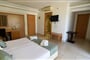 Hotel Natura Park Village & Spa: fotografie vybavení exteriérů a interiérů ubytování.