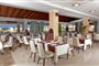 Hotel Natura Park Village & Spa: fotografie vybavení exteriérů a interiérů ubytování.