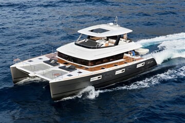 Katamarán Lagoon 630 Powercat - Pearly Gates (s posádkou)