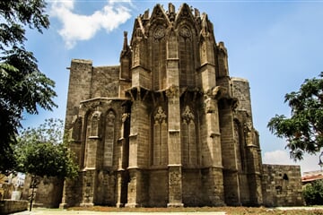 Kostel Ayios Nikolaos v letovisku Famagusta na Kypru