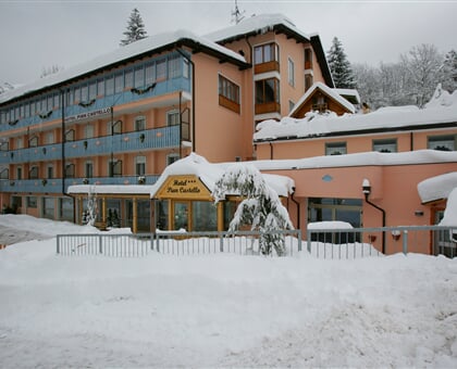 2796 1 Esterno