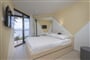 Superior doubletwin room with extra bed, sea side, balcony_annex Lisanj (4)