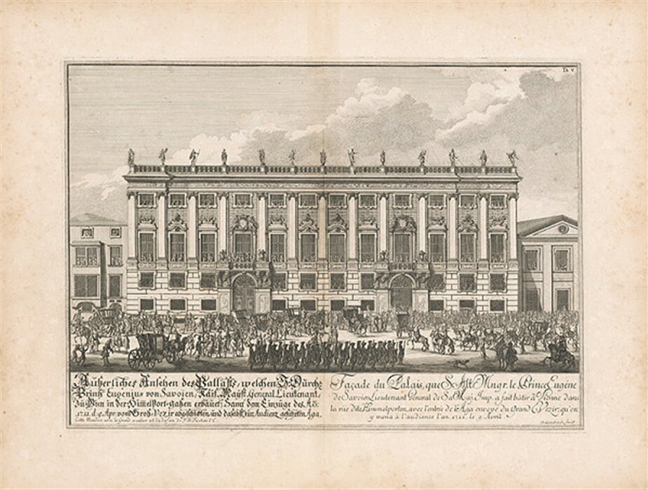 Pohľad na fasádu paláca 