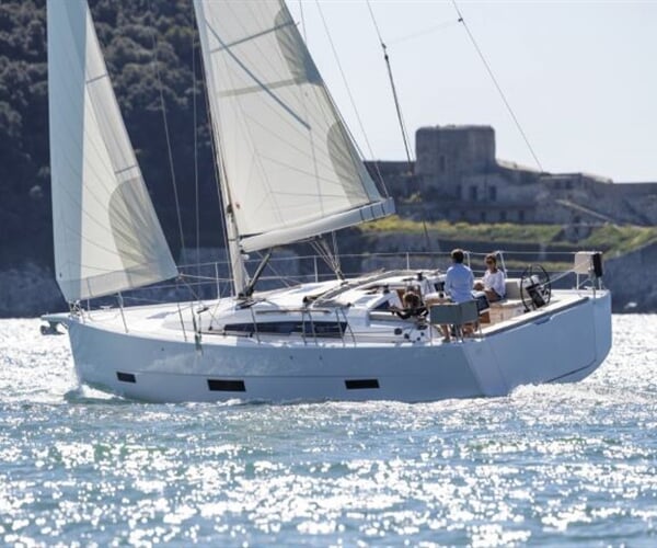 Sun Odyssey 389 - 39 North
