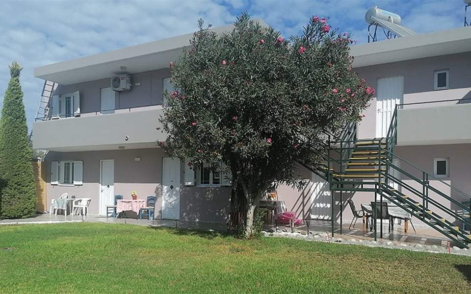 Studia Kefalos 1 (Stamatia): fotografie vybavení exteriérů a interiérů ubytování.