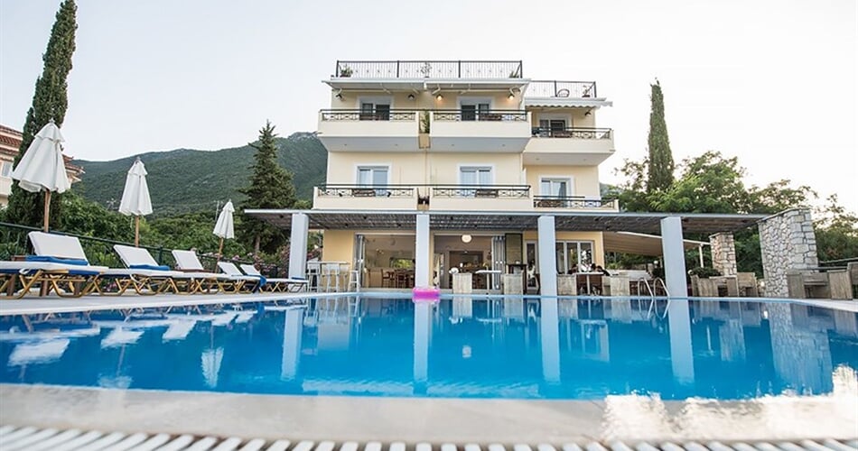 Hotel Aliki: fotografie vybavení exteriérů a interiérů ubytování.