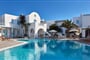 Hotel El Greco Resort - Santorini: fotografie vybavení exteriérů a interiérů ubytování.