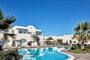 Hotel El Greco Resort - Santorini: fotografie vybavení exteriérů a interiérů ubytování.