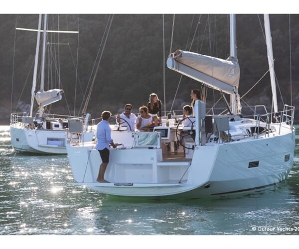 Dufour 430 - Opportune Moment
