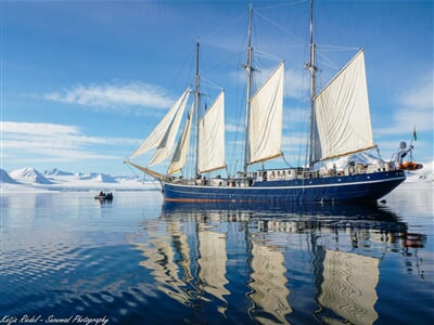 North Spitsbergen, ArcticSpring, May, Rembrandt van Rijn © Katja riedel Oceanwide Expeditions.jpg Katja Riedel