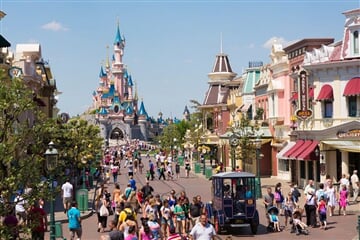 2-denní Disneyland a Paříž, Disney hotel Grand Magic 4* (ZÁJ)