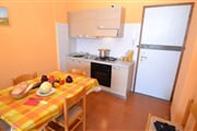 residence 38c02ef4d90434299bb9c65679d4b572