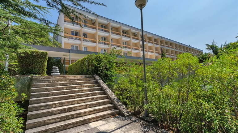 Exteriér hotel Alem