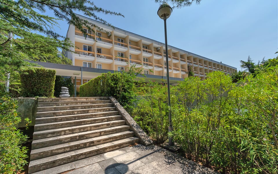 Exteriér hotel Alem