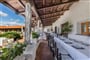 Venkovní terasa restaurace, Porto Rotondo, Sardinia