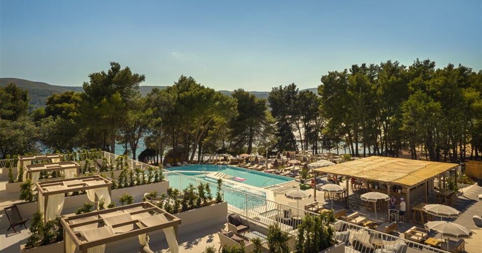 Hvar [PlacesHotel]_pool_03 (6341) [lowres]