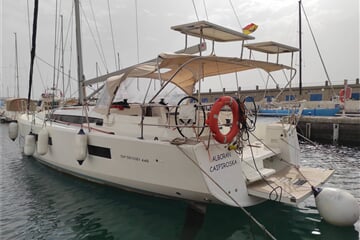 Plachetnice Sun Odyssey 440 - Alboran Caipiroska (Majorca)