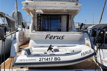 Motorová jachta Prestige 460 Fly - Ferus