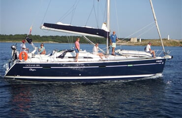 Plachetnice Oceanis Clipper 393 - Papaya