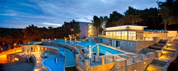 hotel Vespera pools