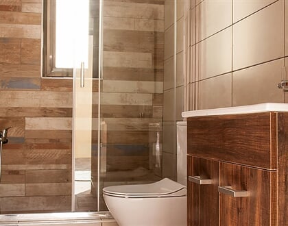 Apartmánový dům Ekavi: fotografie vybavení exteriérů a interiérů ubytování.