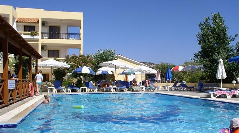 Aparthotel Summer Memories: fotografie vybavení exteriérů a interiérů ubytování.