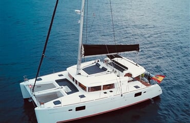 Lagoon 450 Fly - Fornes (s posádkou)
