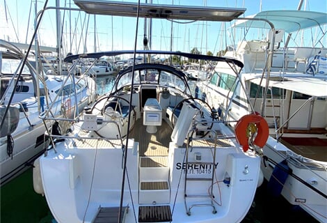 Plachetnice Oceanis 43 - Serenity