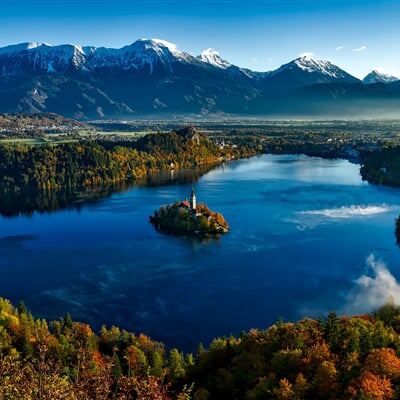 Jezero Bled a ostrov s kostelem