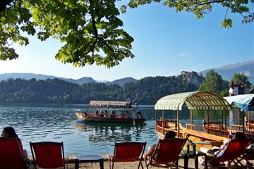 Relaxace u Bledského jezera ve Slovinksu