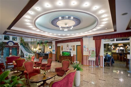 Hotel Palace