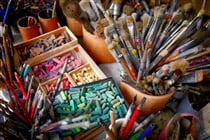 Demo-web-paleta brushes, chalks, colorful