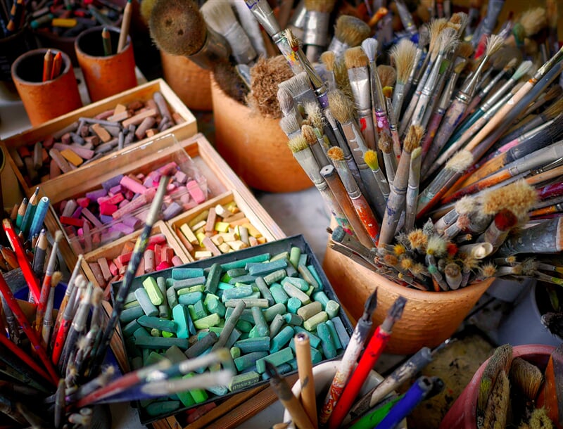 Demo-web-paleta brushes, chalks, colorful