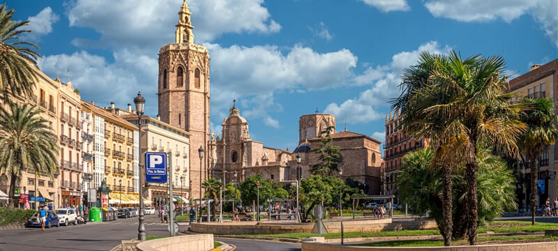 Náměstí a fontána ve Valencii, Španělsko