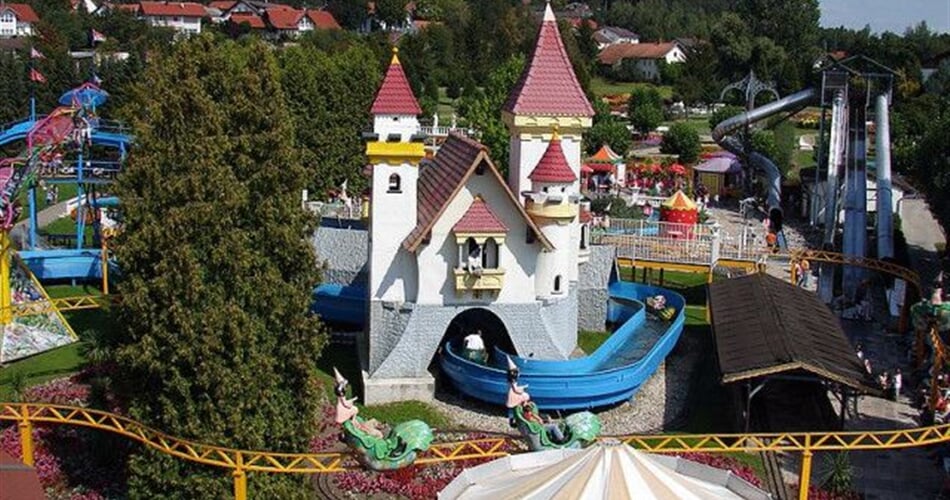 blumenfeenmonorailbahnchurpfalzpark01 3506 l