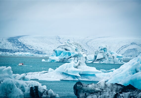 Might of the Jökulsárlón Glacier