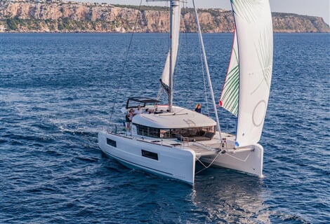 Katamarán Lagoon 40 - 4 + 2 cab - Marinero