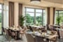 Golfside lounge