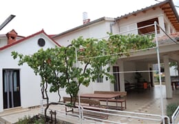 Starigrad-Paklenica - Studia Neven
