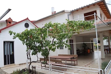 Starigrad-Paklenica - Studia Neven