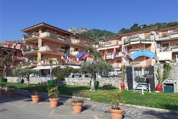 Hotel Calipso *** - Mazzeo