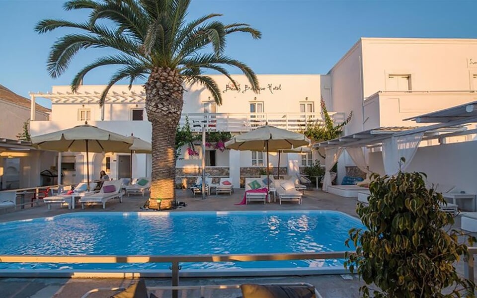 Hotel Beach Boutique: fotografie vybavení exteriérů a interiérů ubytování.