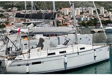 Plachetnice Bavaria Cruiser 32 - Cessar