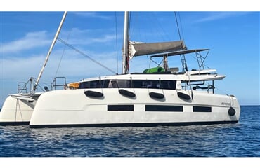Katamarán Dufour Catamaran 48 - Chicco (s posádkou)