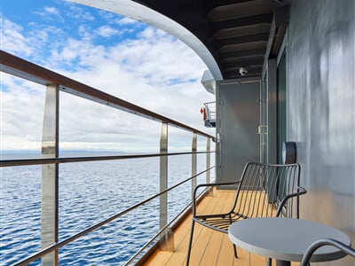 A21 MAG01 BB  MAG 2019 TomArbanPhotography Cabins (01)